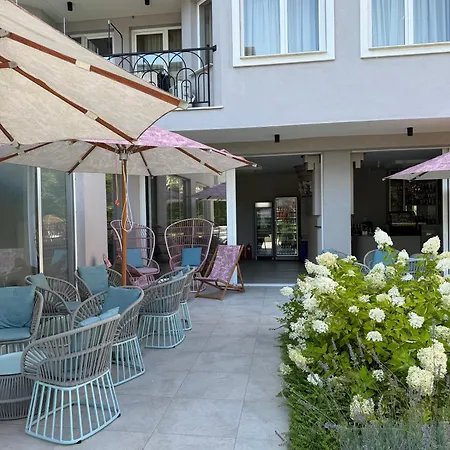 Near The Sea At Jadore Secret Garden Daire Sunny Beach